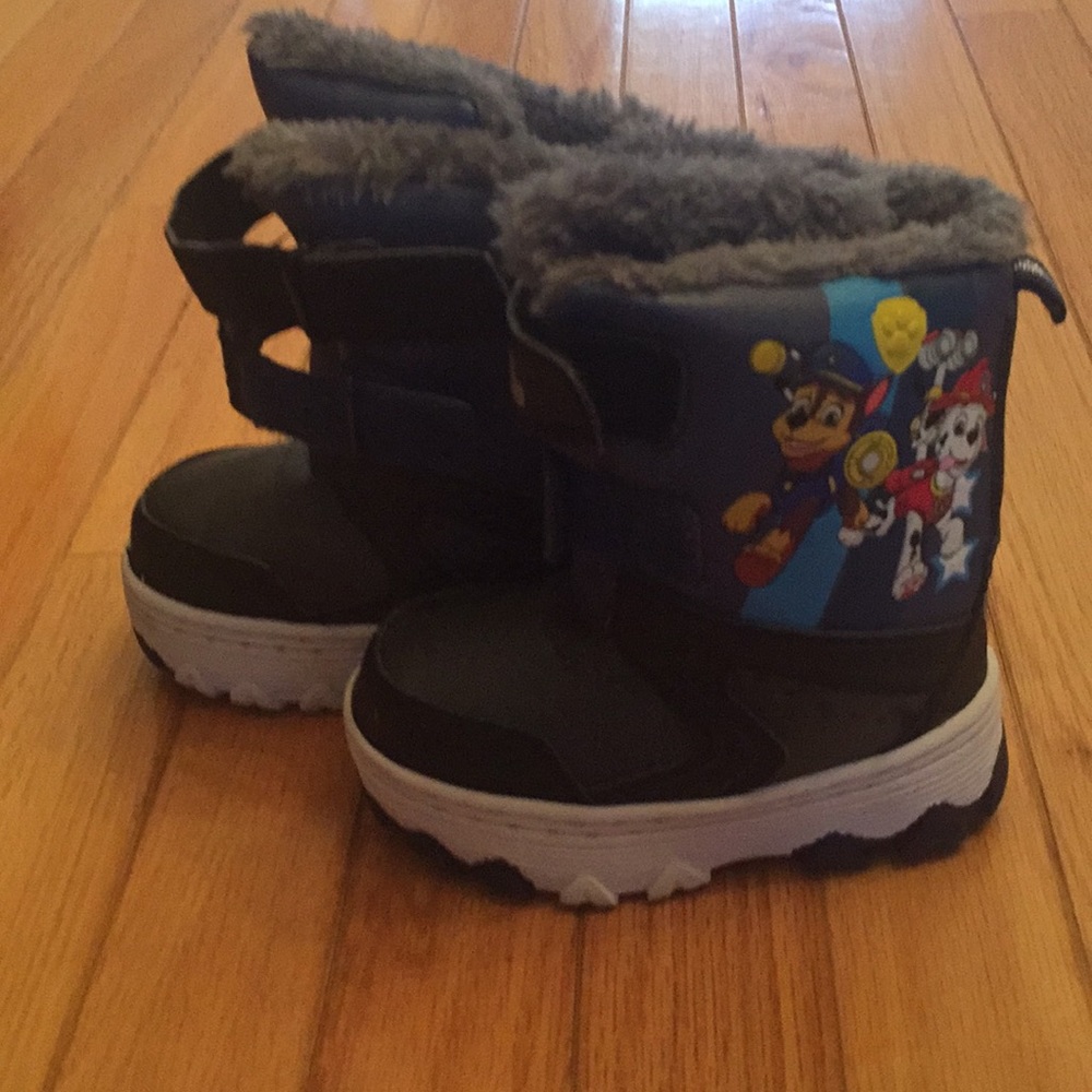 Paw Patrol snow boots